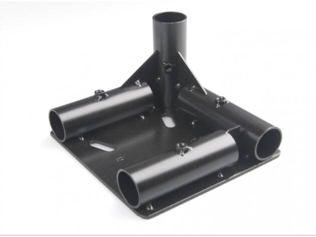 Right corner metal for towing carts