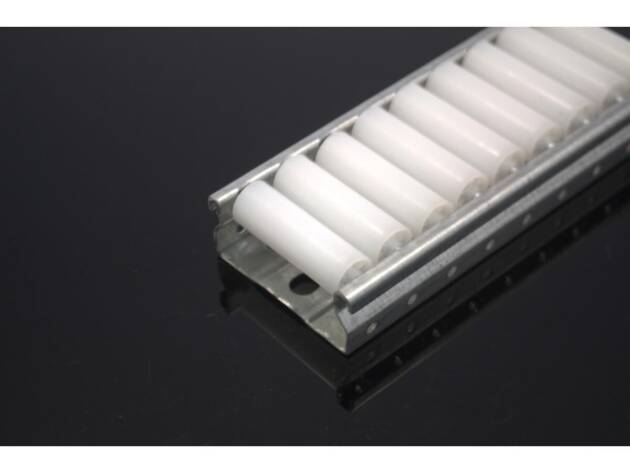 Rollenrail - stalen behuizing 60mm - witte, vlakke kunststof rol - lengte 4m